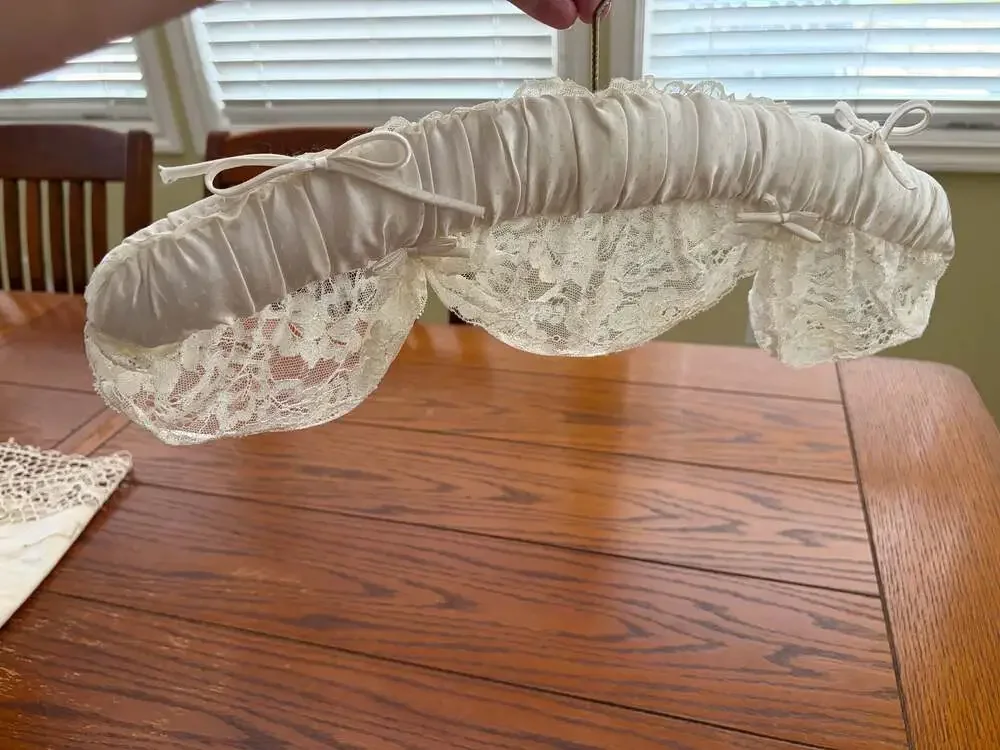 Vintage Padded Satin and Lace Hangers Set of 2 Ivory Bridal Lingerie